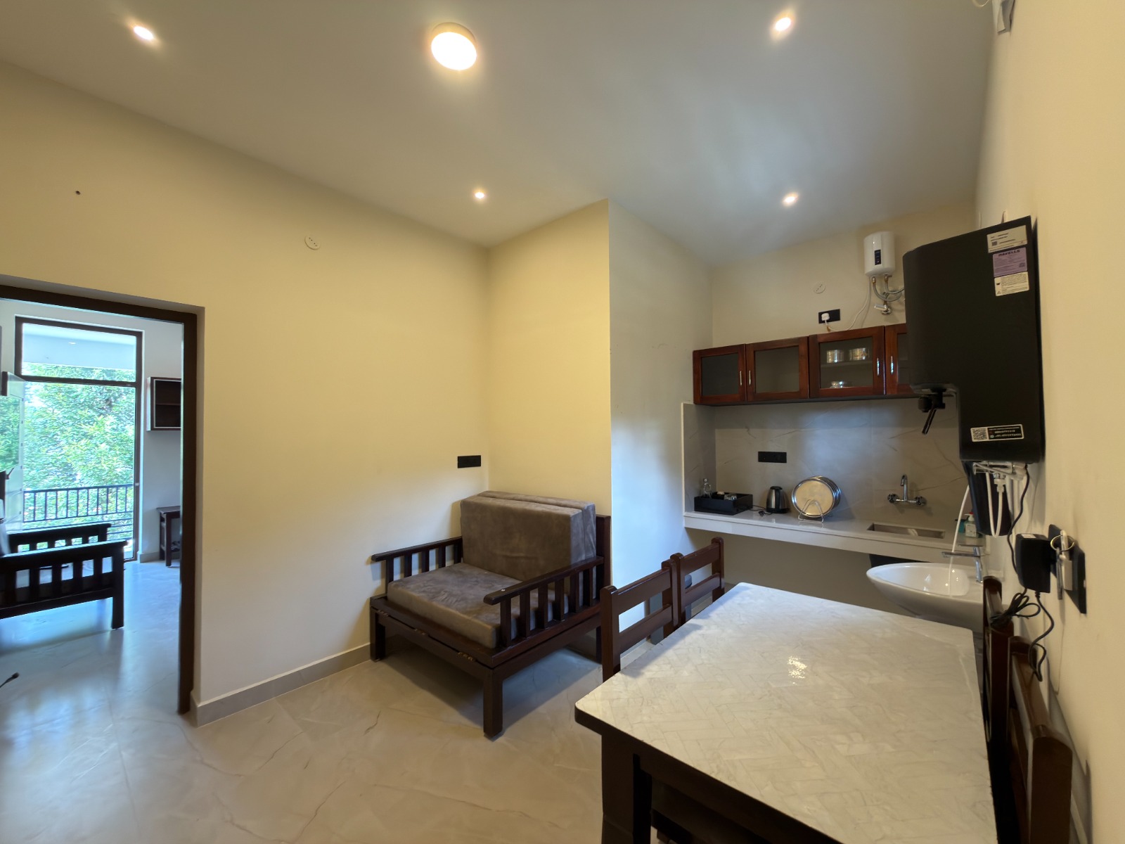 First Floor Independent Suite 2